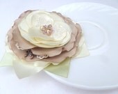 Jewelry, Accessories , Brooch flower, Wedding ,Cream brooch, White, Ivory, Beige,Romantic brooch, Bride, Wedding Accessories , Flower brooch