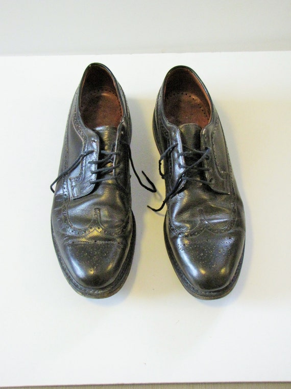 Vintage Wing Tip Shoes 36