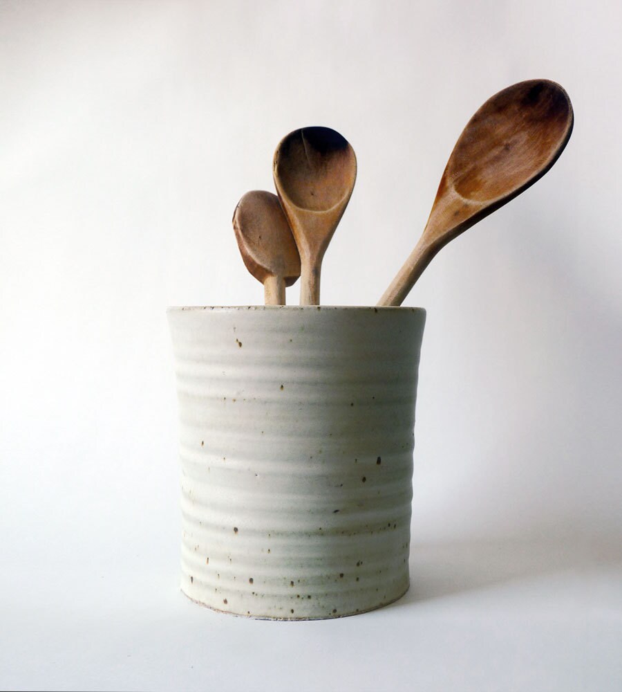 White Pottery Utensil holder. Matte White Pottery Vase. Modern