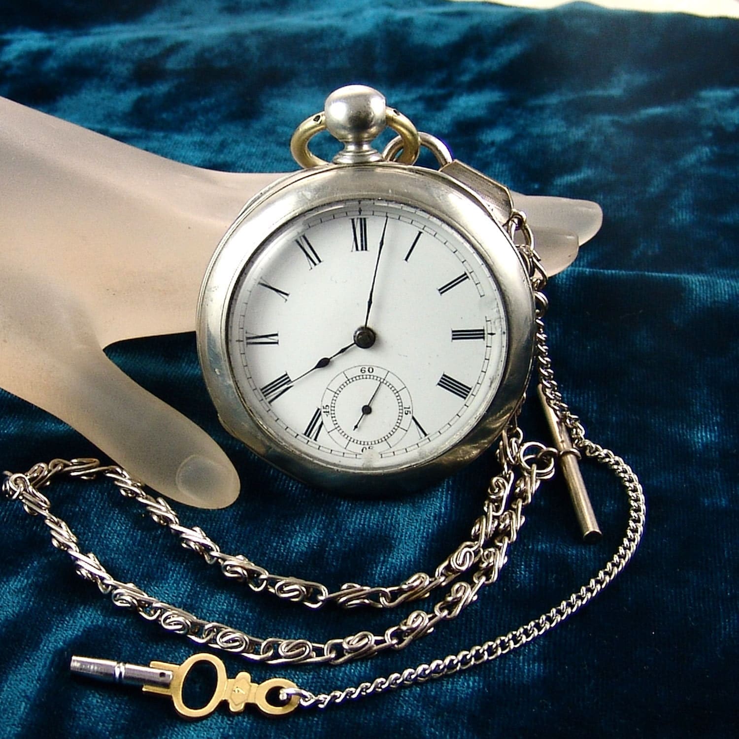 1883 Waltham Broadway Pocket Watch 18s 7 Jewel Key Wind