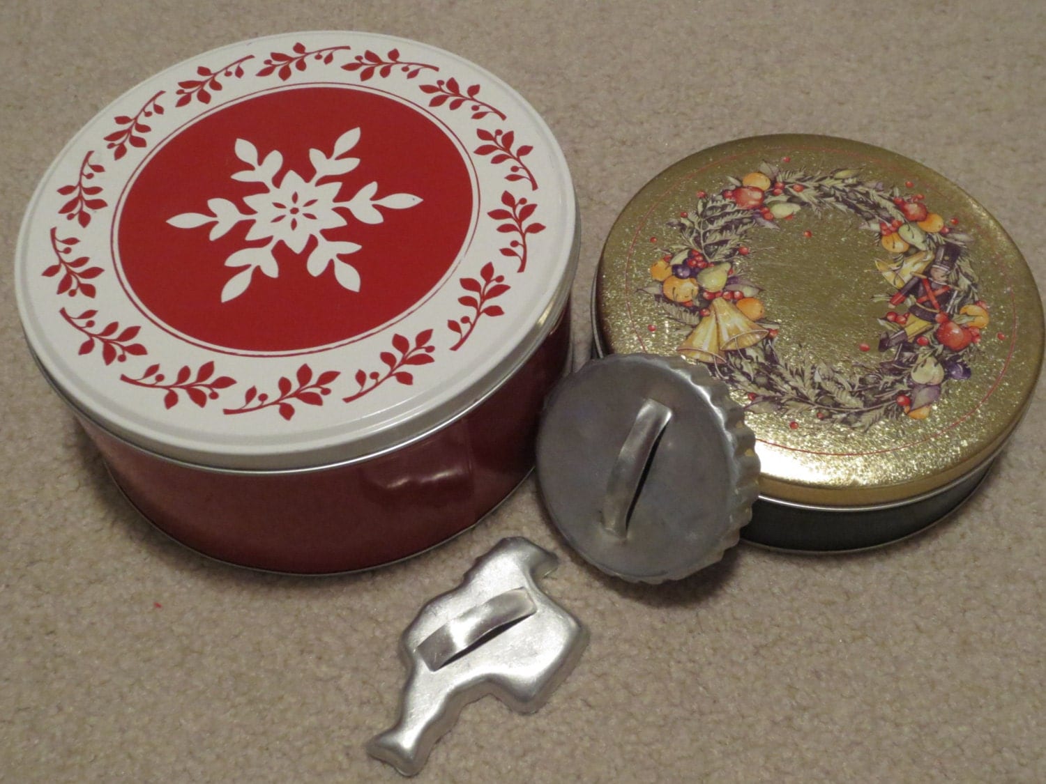 Vintage 2 Christmas Cookie Tin Set, Metal Tin Set, Christmas Tins