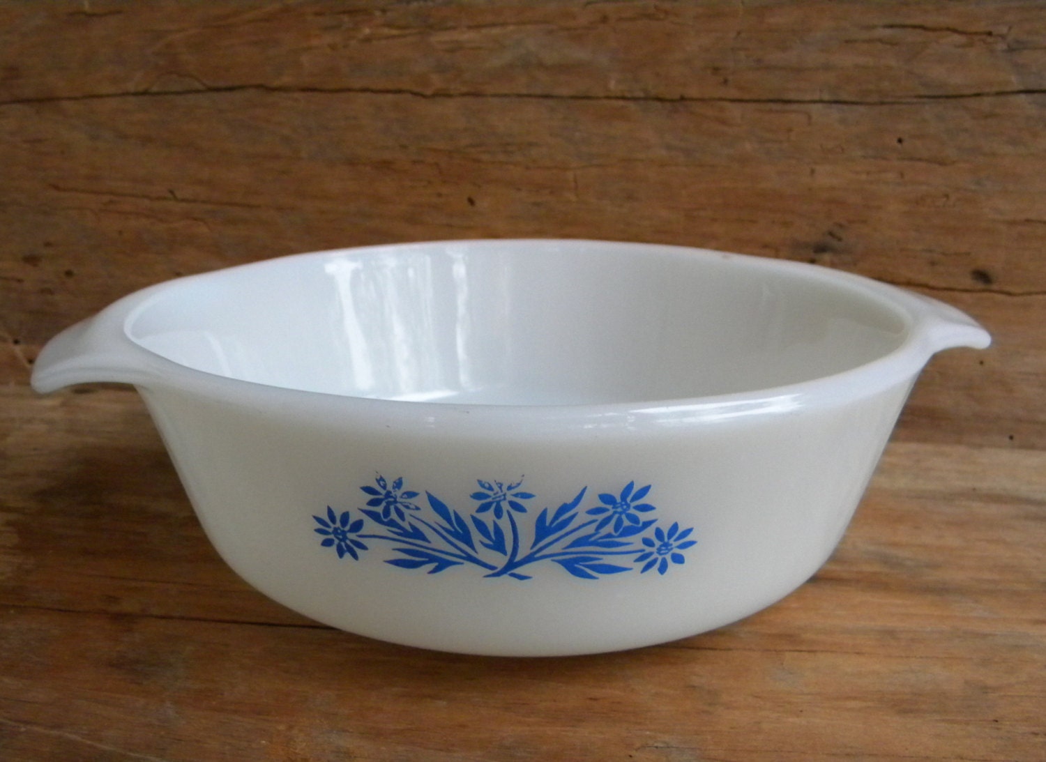 Vintage Fire King Blue Flower 1 QT Round Casserole / Anchor Hocking USA