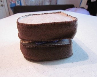 felt peanut butter and jelly sandwich