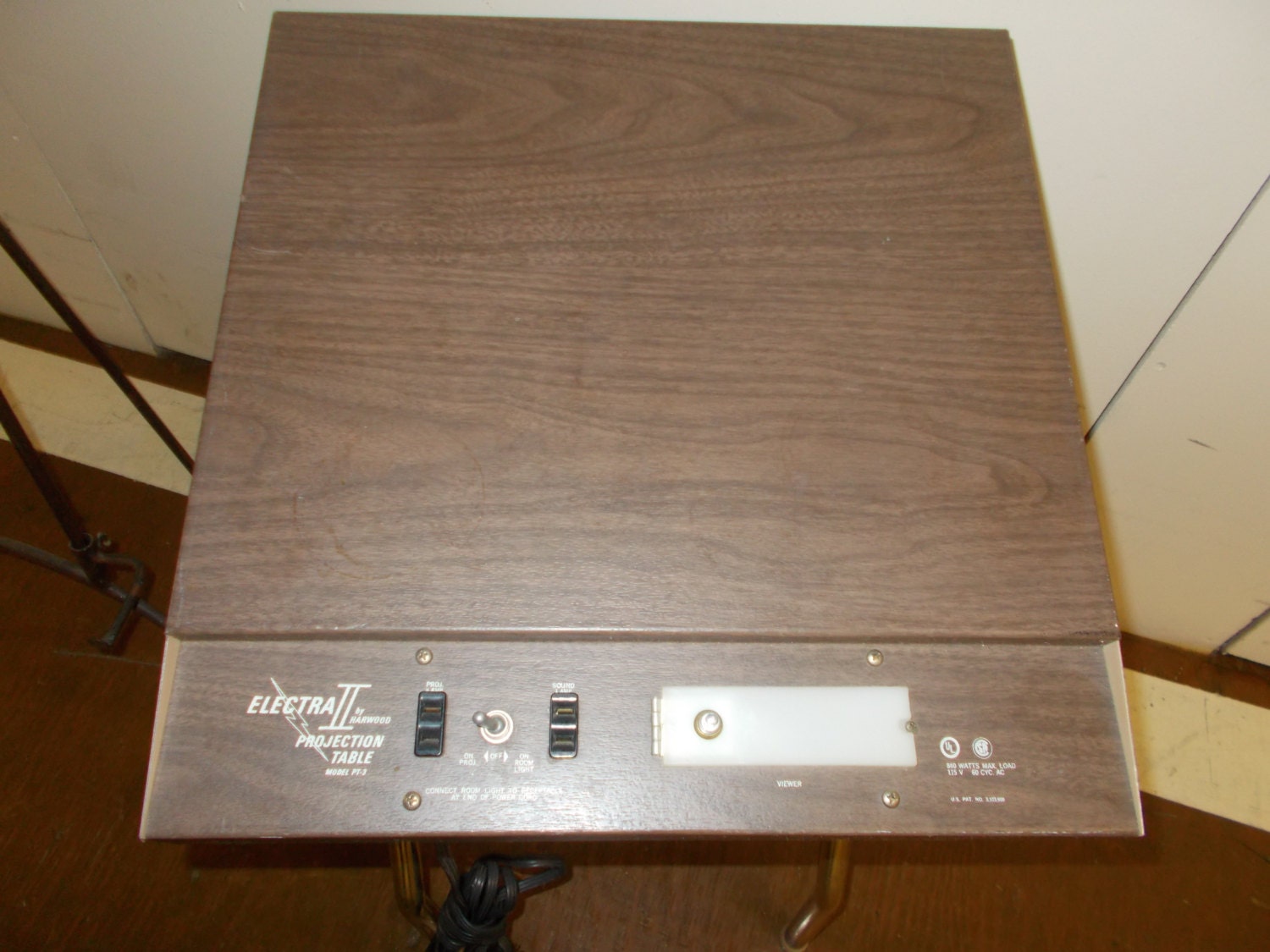Vintage/RetroOverhead Projector Table with Wood Grain Look Electric