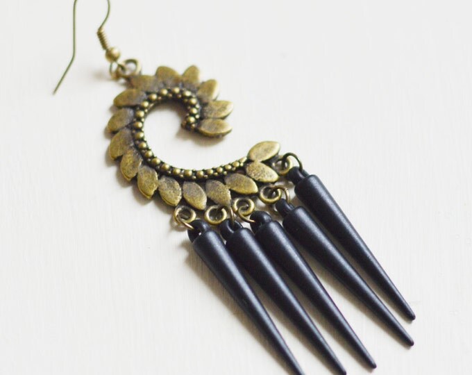 BOHO CHIC // Bright and stylish earrings from metal brass with acrylic cones // Rustic, Retro, Vintage // Brown, Black // Style, Fashion