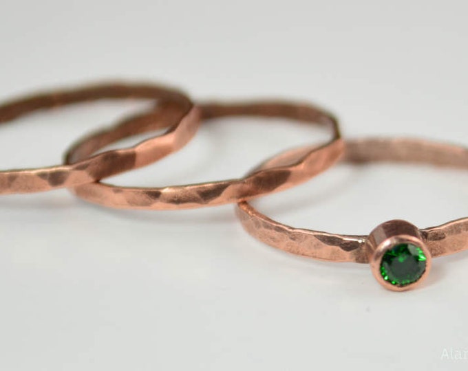 Copper Emerald Ring, Classic Size, Stackable Rings, Mother's Ring, May Birthstone, Copper Jewelry, Emerald Ring, Hammered Copper Ring