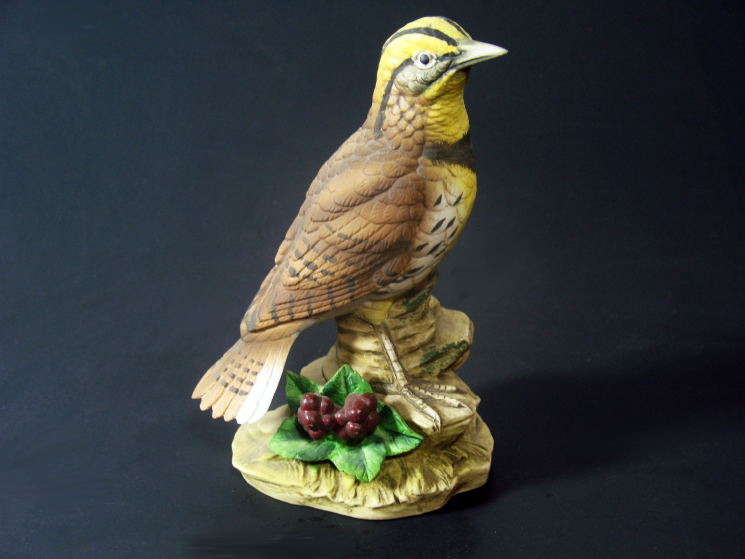 Lark Lefton Collectible Porcelain Bird Figurine