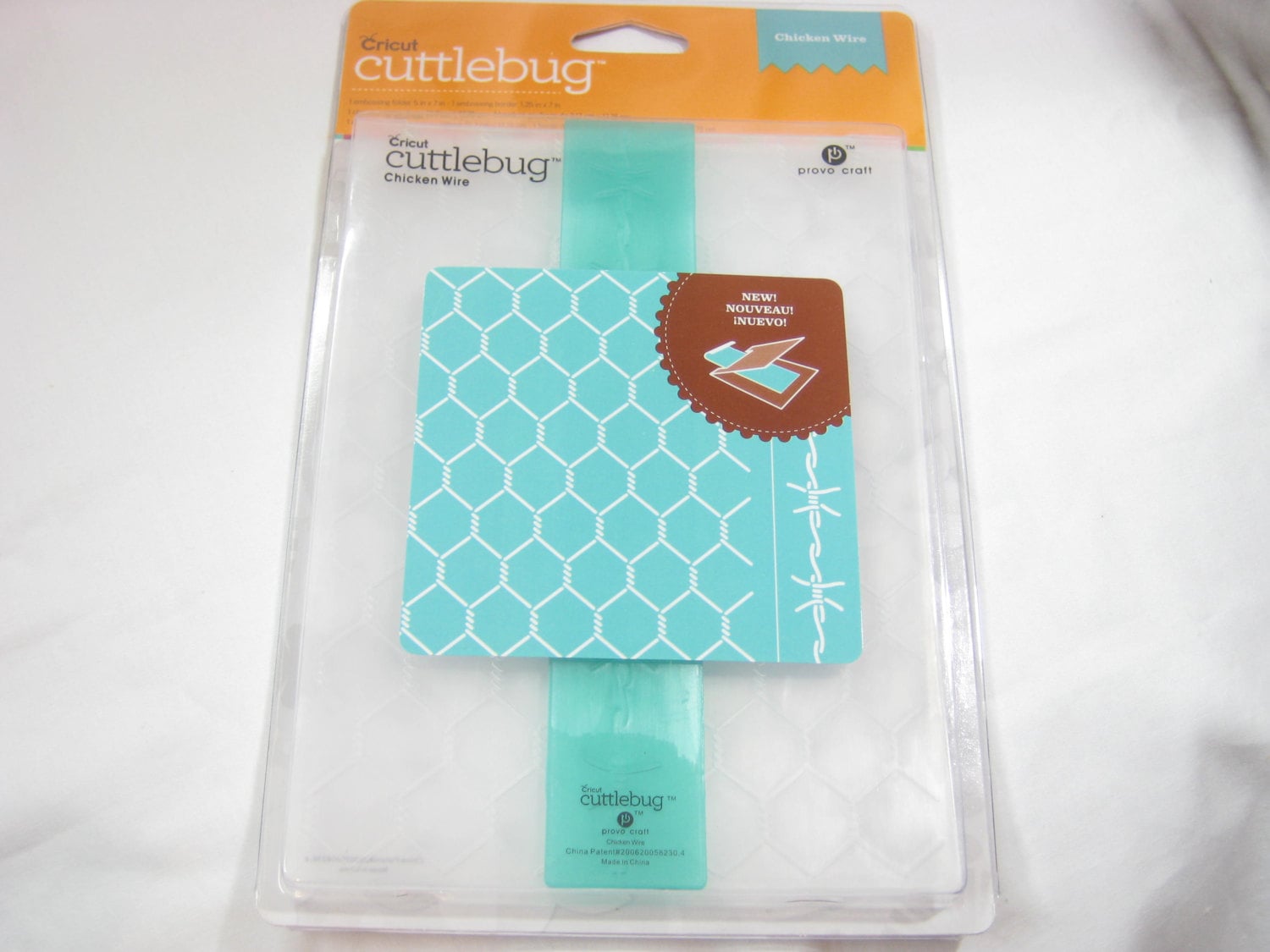 Cuttlebug Embossing Folders Chicken Wire Folder and Border