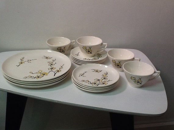 mid-century-mod-asian-inspired-dinnerware-for-4-by-ohsomodvintage