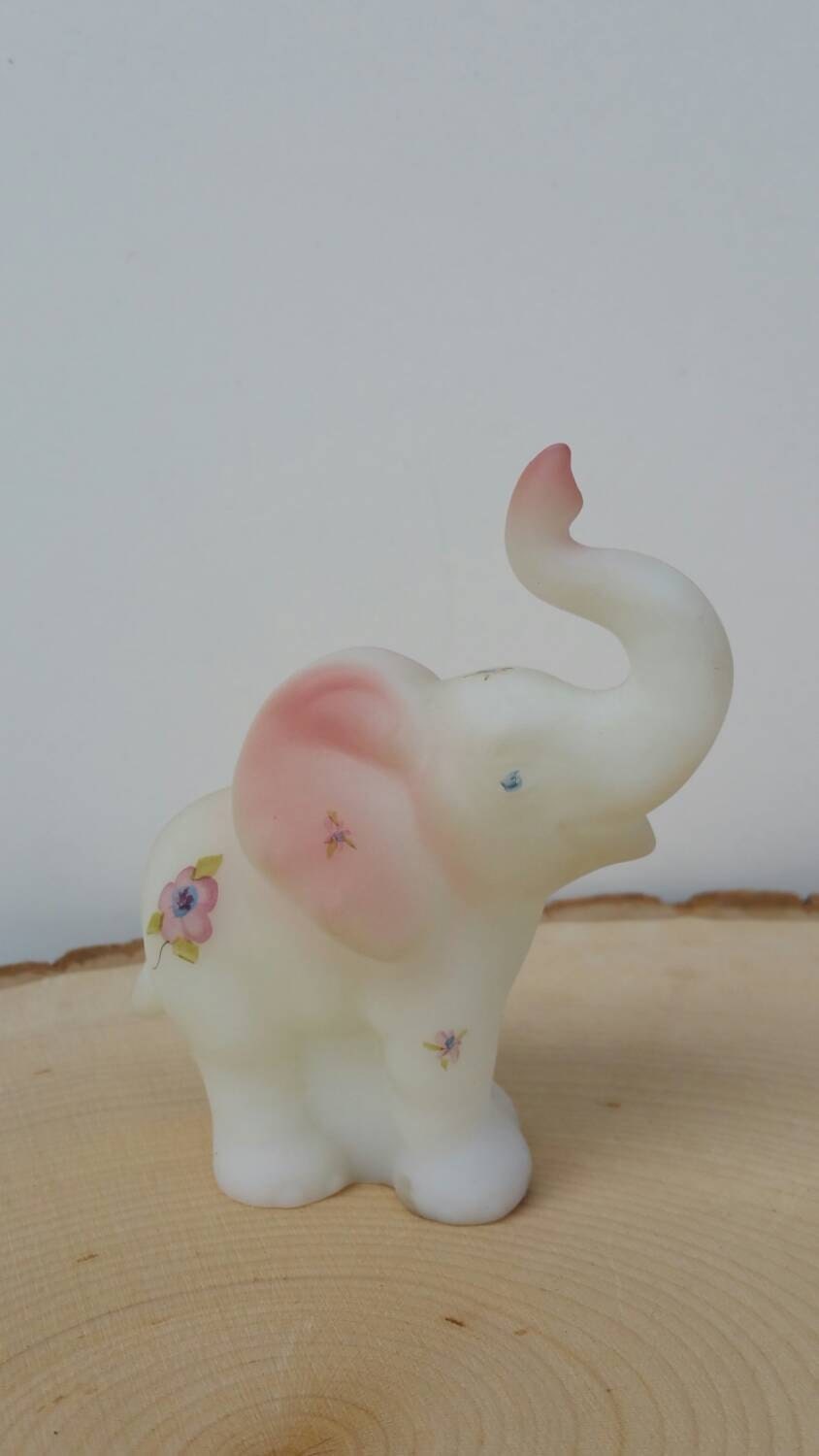 fenton elephant figurine