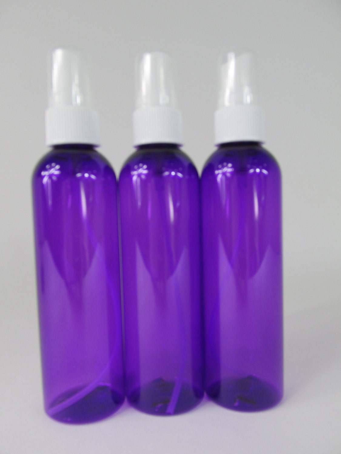 4 oz. Purple Boston Round Plastic Spray Bottles by