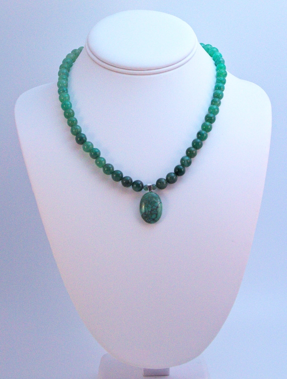 Elegant, delicate aventurine, turquoise and silver necklace