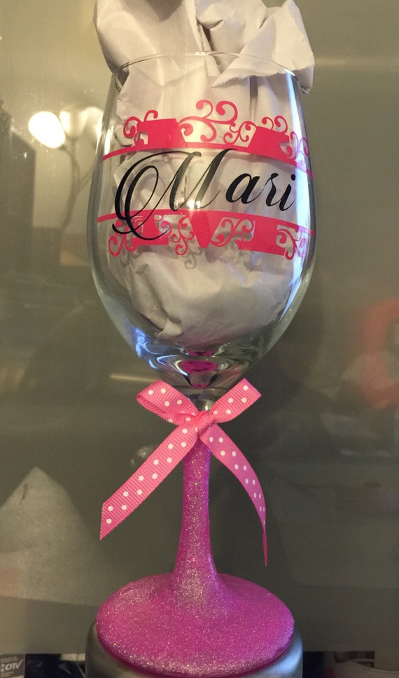 Items similar to Customized Wine Glasses on Etsy