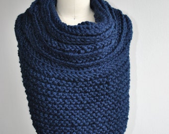 Huntress Cowl Knitting Pattern by Kysaa: Handknitted Cowl
