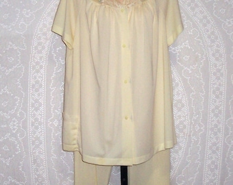 Size 40 (Large) - Vintage Pajamas - by Shadowline - Yellow - Nylon
