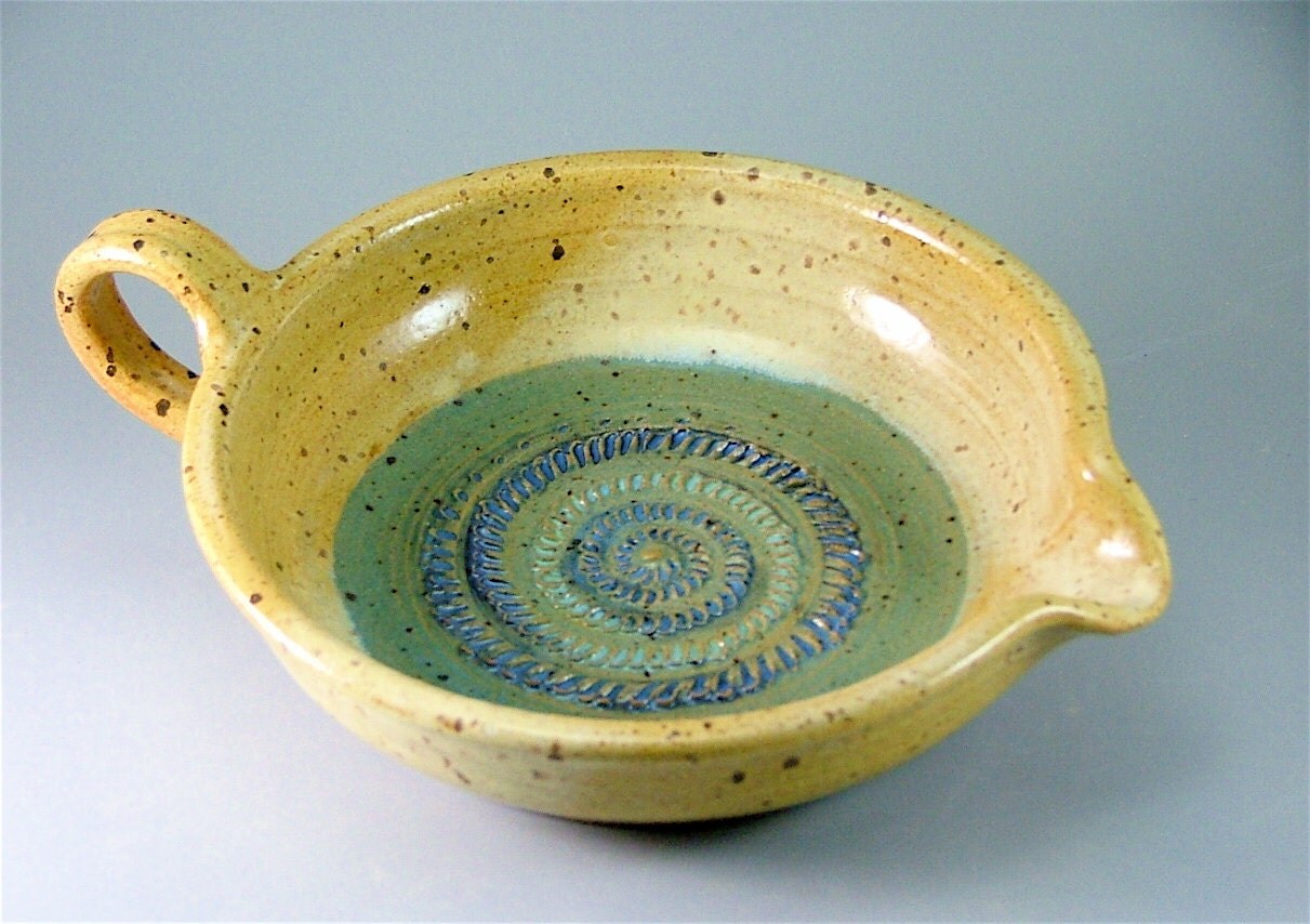 Garlic Grater Bowl Creamy Yellow and by MeganSmithPottery on Etsy