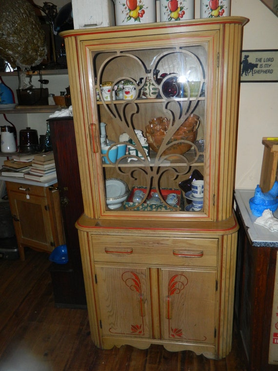 Items similar to 1930"s Art Deco Oak Hoosier Hutch Cabinet ...