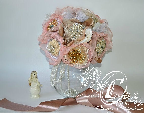 Fabric Flower Brooch Bouquet. Vintage Brooch Bouquet. Bridal Brooch Bouquet. Wedding Bouquet. Bridesmaids Wedding brooch bouquet.