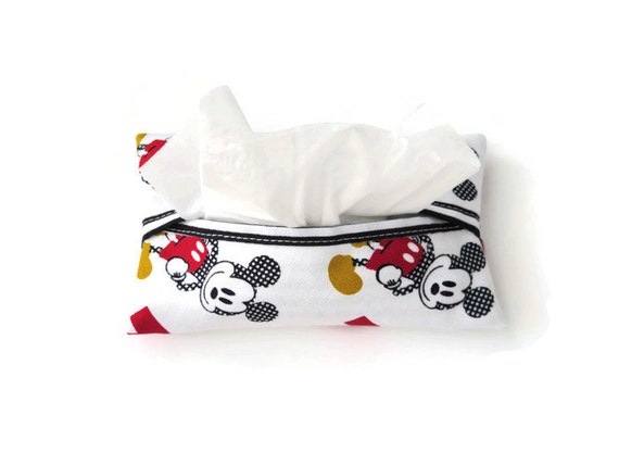What's in my Disney Parks Diaper Bag? Read on for packing tips for traveling to Disney with a baby!