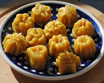12 x Beeswax Tealight Candles - Xmas, Christmas Table Centre Piece, Pure Natural - Tealight Beeswax Candles