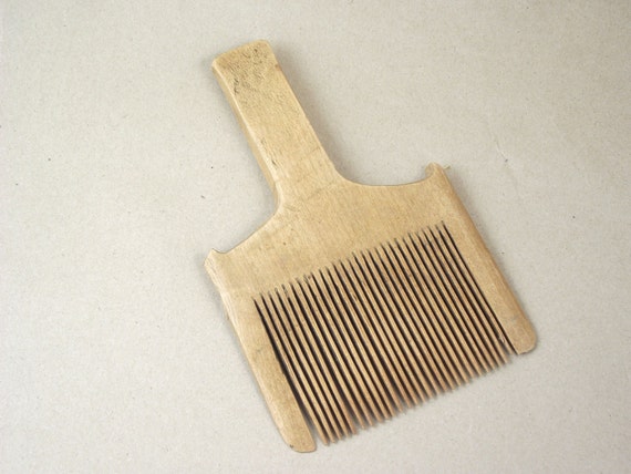 Old-time wool comb/ primitives home decor/ antique by ValenStore