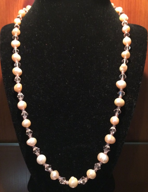 Necklace in Pink Crystal Beads and Freshwater Pearls