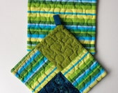 Hot pad in Green and turquoise stripes