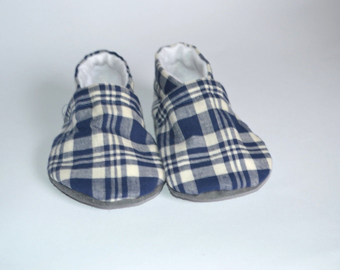 shower gift soft sole baby shoe plaid baby bib plaid baby slippers with bandanna bib baby boy gift bib shoes set newborn outfit plaid bootie