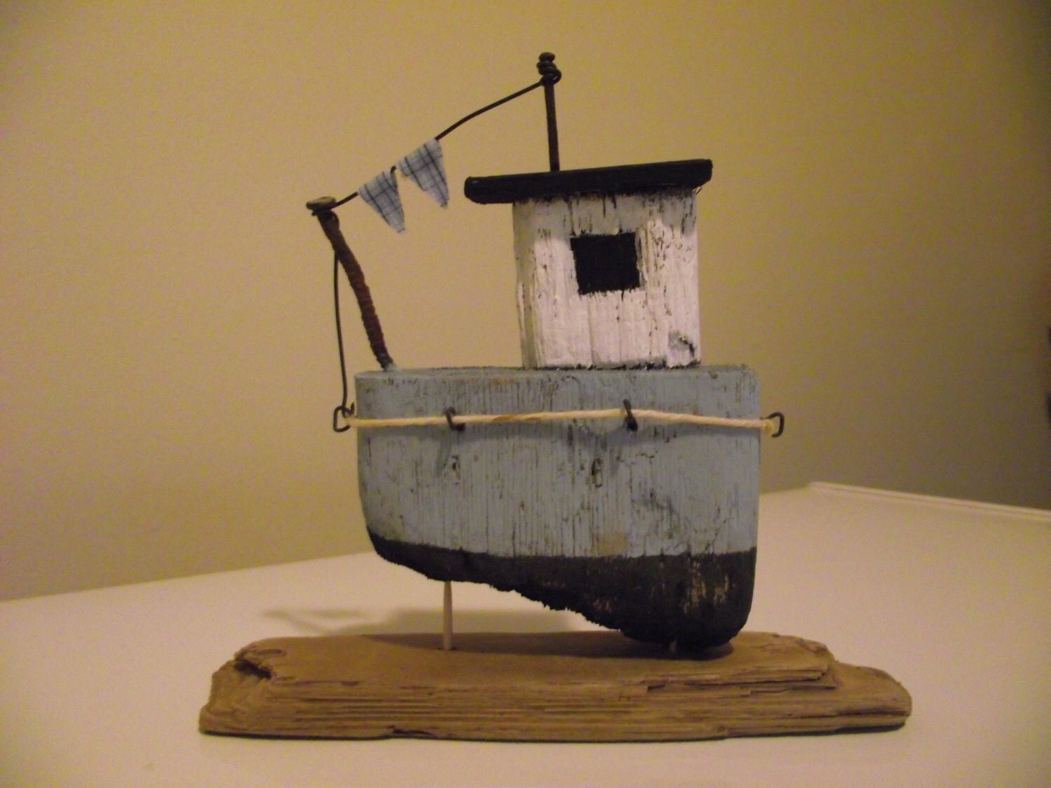 Handmade driftwood boat MPB1