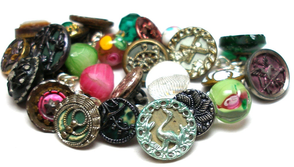 Antique BUTTONS Charm Bracelet Victorian by AlliesAdornments