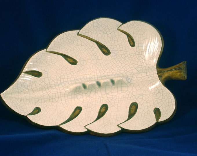 Vintage 1960s White Treasure Craft Hawaii Leaf Ashtray Numbered 29