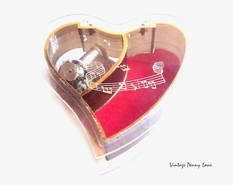 Vintage Plastic Heart / Music Box / Trinket Box