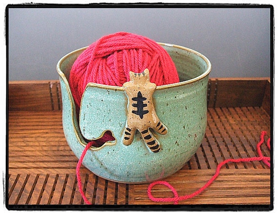 cat cone shaped bowl Tabby Cute with ORder Made Cat misunrie to by Bowl Turquoise Yarn in