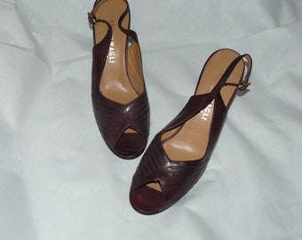 Vintage 1970s Beautiful Italian Leather Shoes Size 8 1/2 BRUNO MAGLI Maroon
