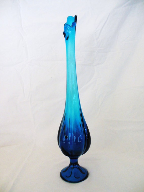 sapphire-blue-swung-art-glass-vase-viking-mid-century-by-40szen