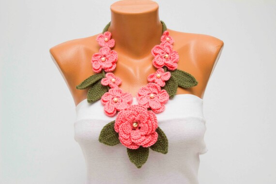 Items similar to Bib necklace,crochet jewelry ,crochet bip necklace ...