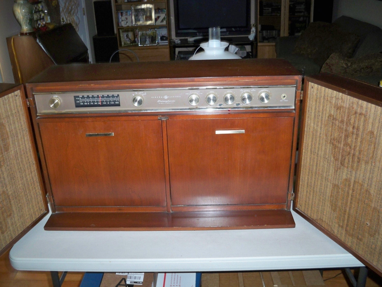 Vintage 1960's GE Table Top Tube Stereo by JerseyShorePickins