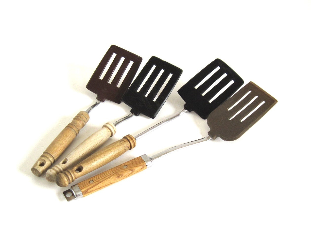 Short Ekco Spatula Nylon Brown or Black Plastic by LaurasLastDitch