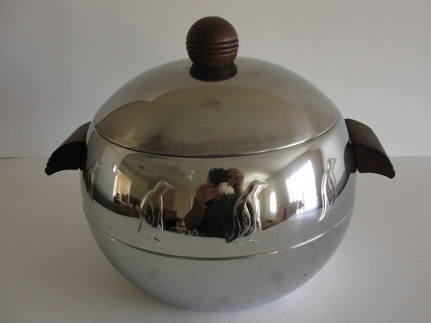 Vintage West Bend Penguin Hot Cold Server W/ Wood Handles