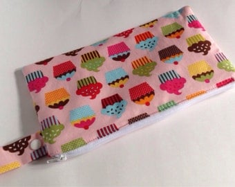 Insulated Reusable Snack Bag, travel bag in Pink Cupcakes