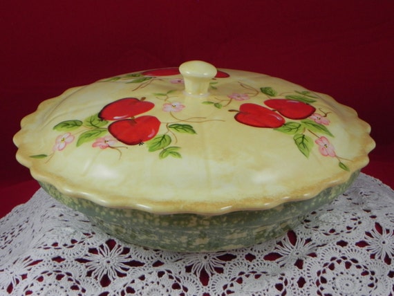 COVERED PIE DISH