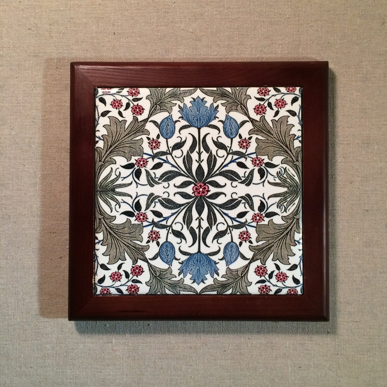 Tulip Arts And Crafts Period Design Framed Tile