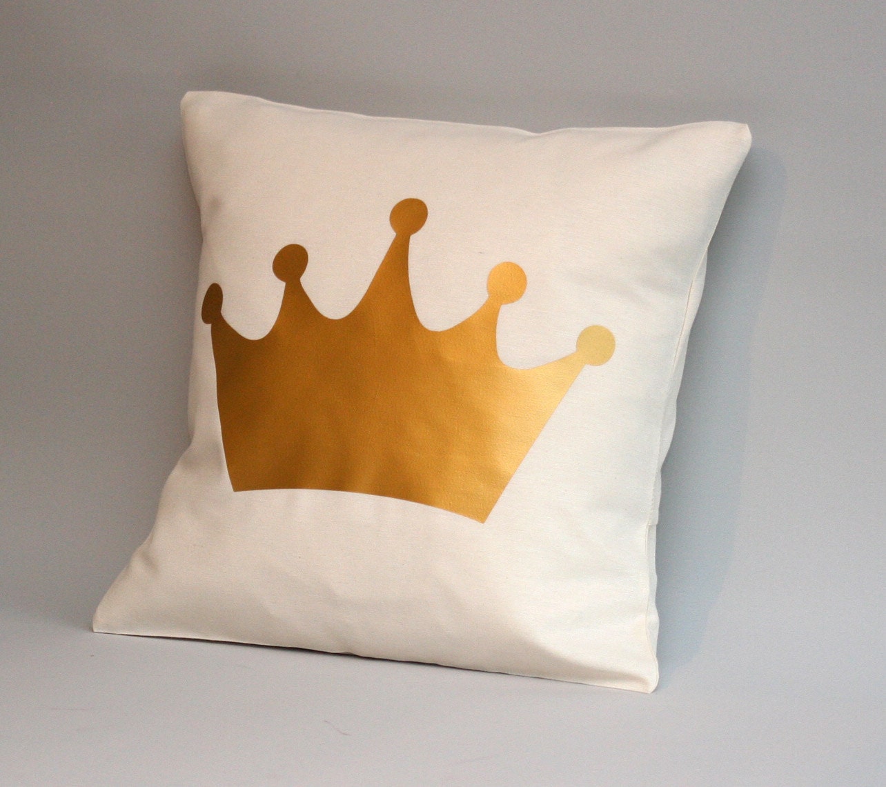 crown pillow