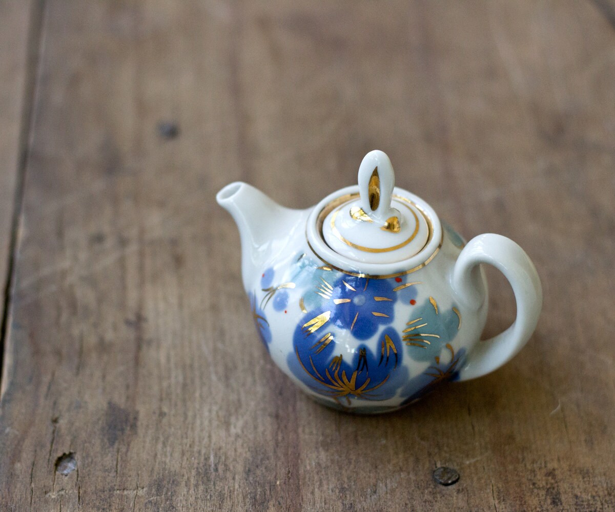 miniature teapot, fine china teapot, hand painted, Soviet teapot, made