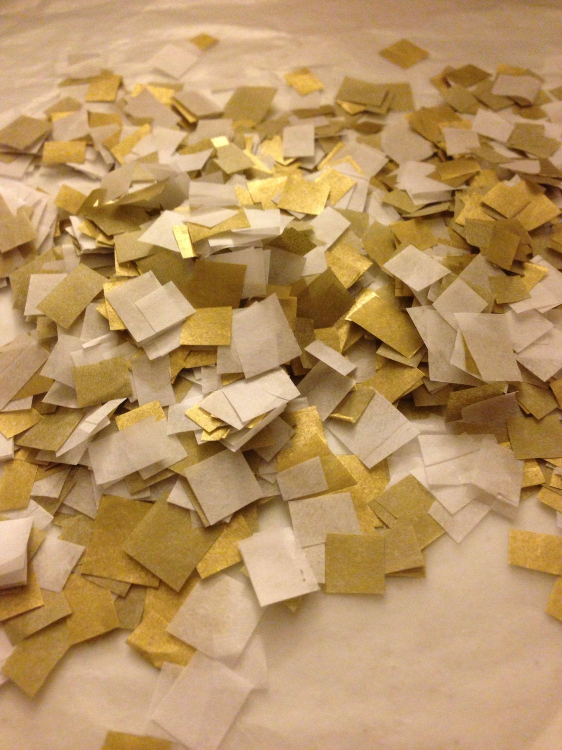 Biodegradable Confetti / Wedding Confetti / White and Metallic