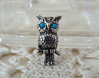 Vintage Miniature Owl Pin