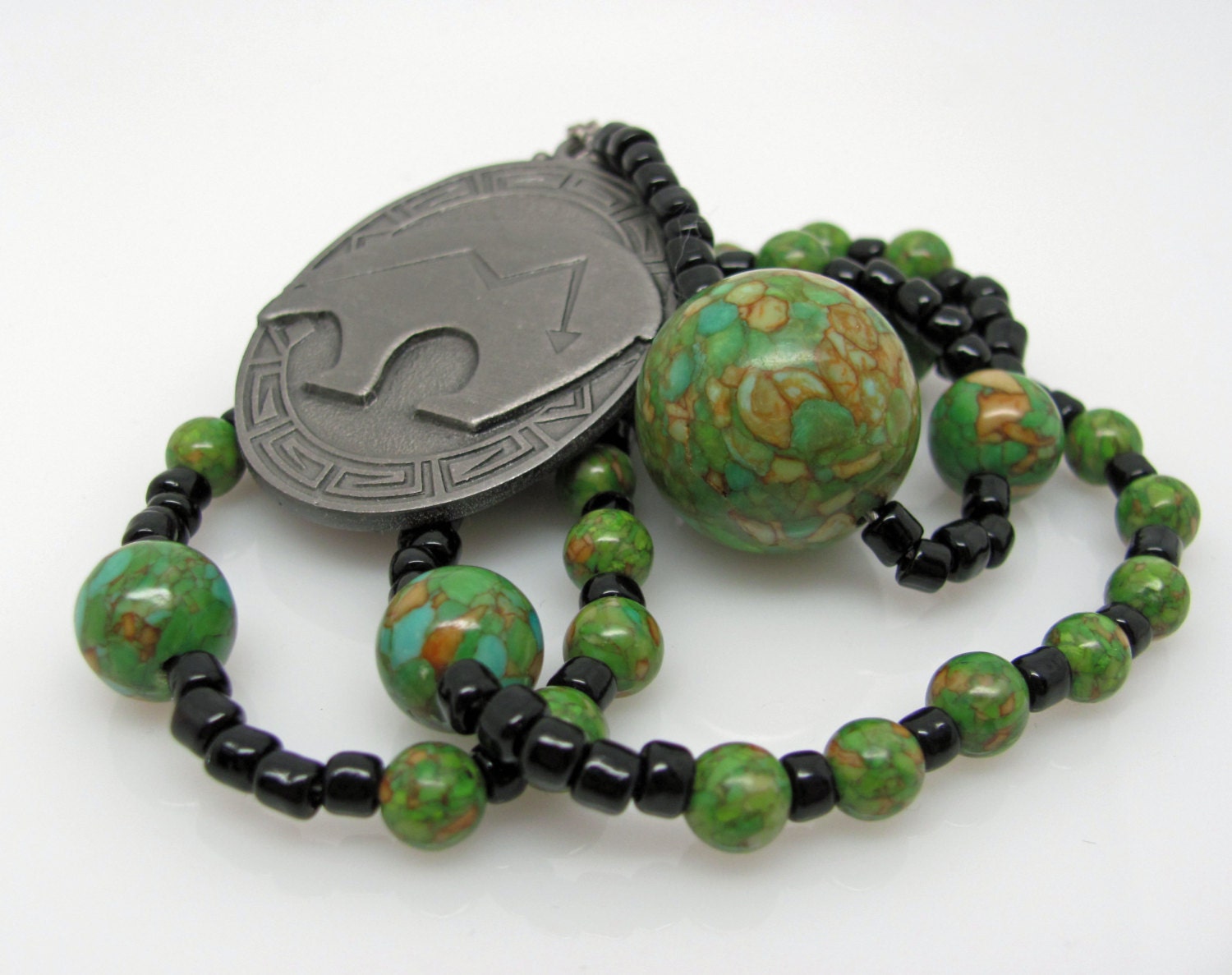 Native American Prayer Beads Heartline Bear by PrayingWithBeads