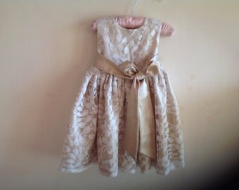Customizable lace flower girl dress with removable sash