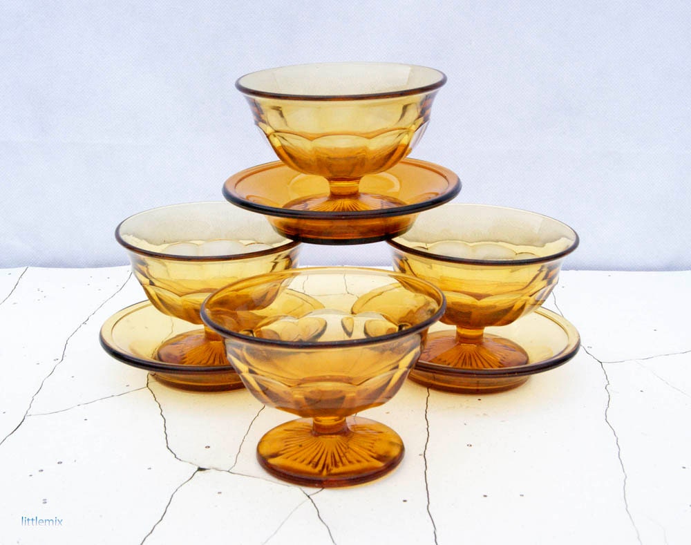 Vintage Amber Glass Set of 4 Dessert/Ice Cream Serving Dishes/Bowls