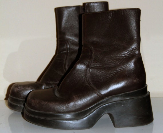 Vintage Chunky Leather Steve Madden Boots 7 by NativeLilacVintage